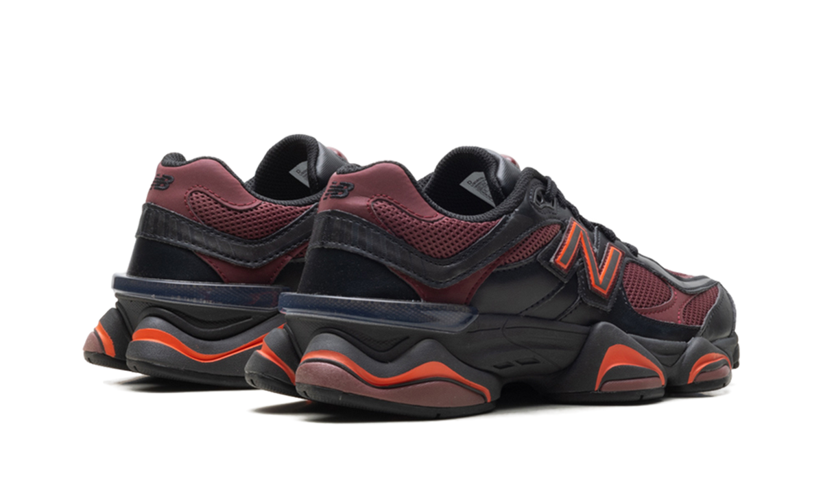9060 "Black / Washed Burgundy" U9060BLA