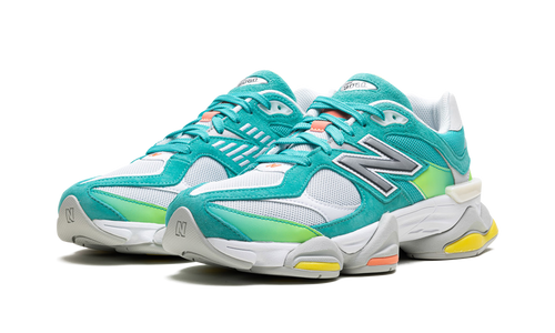 9060 "Cyan Burst" U9060DBT